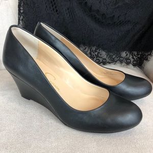 Jessica Simpson black wedge pumps sz 8m